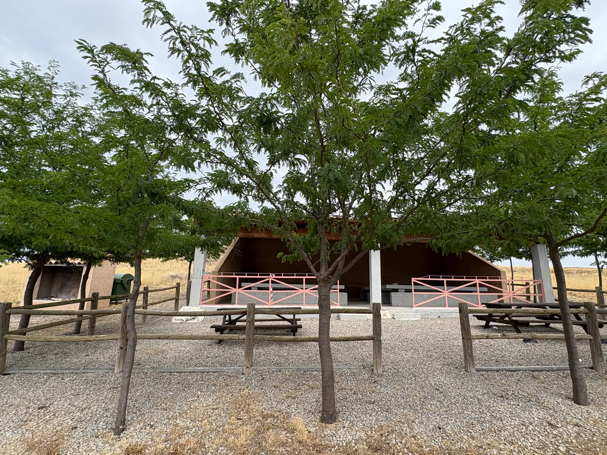 1 Merendero municipal Paraje de los Santos de Piedra