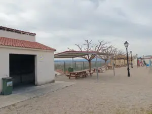Merendero municipal de la piscina