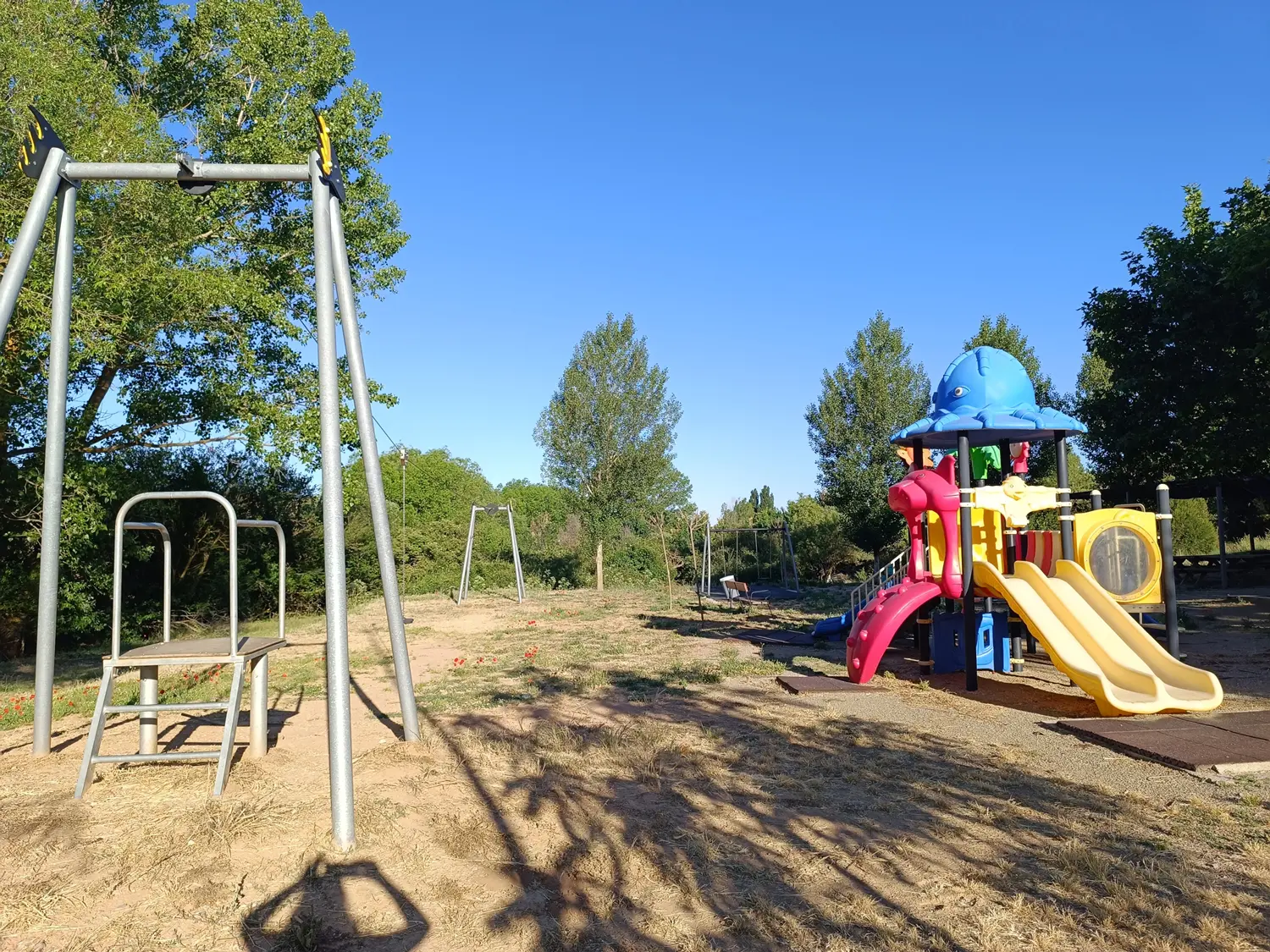 1 Merendero municipal Parque fuente redonda