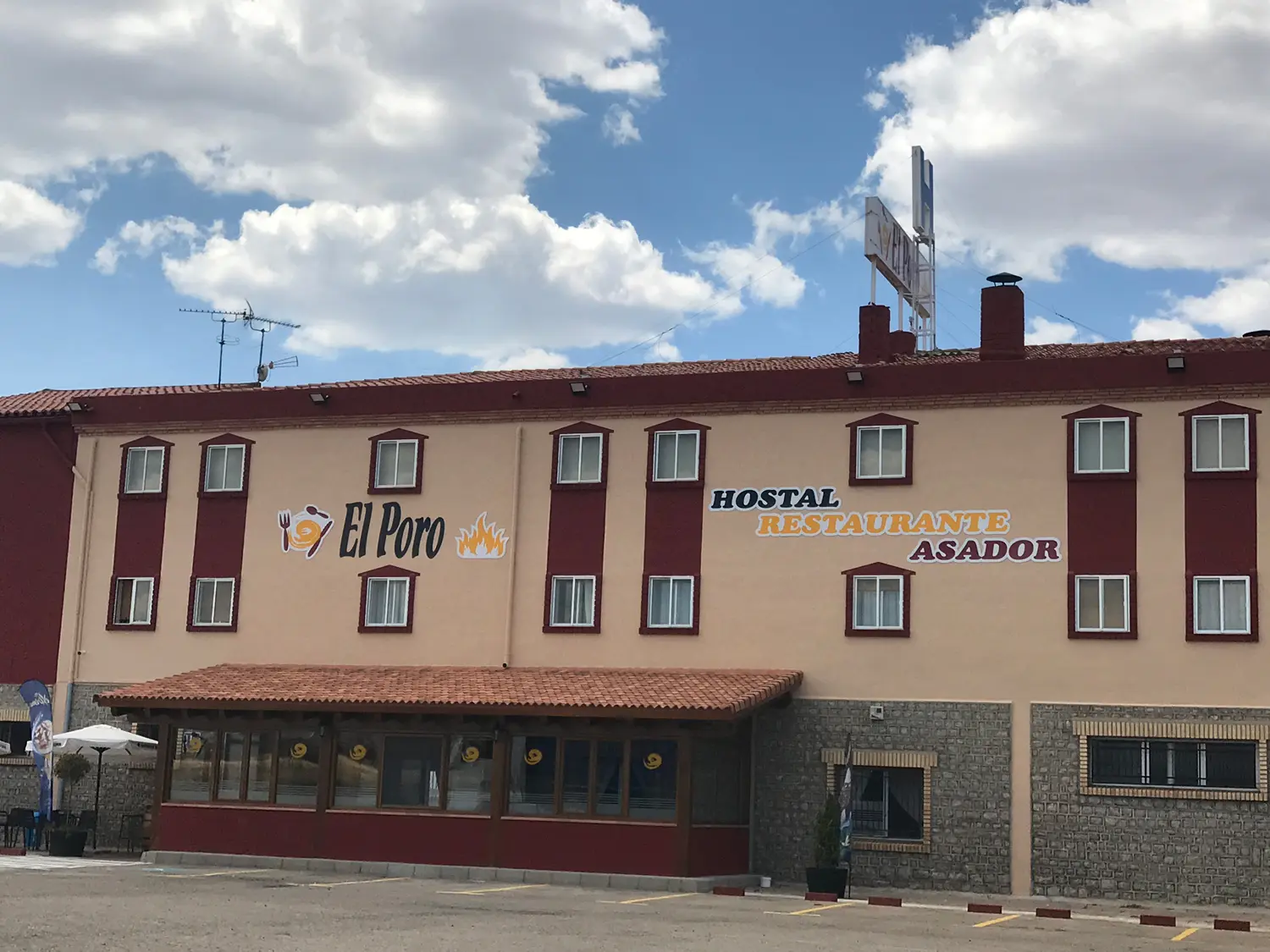 1 Asador El Poro