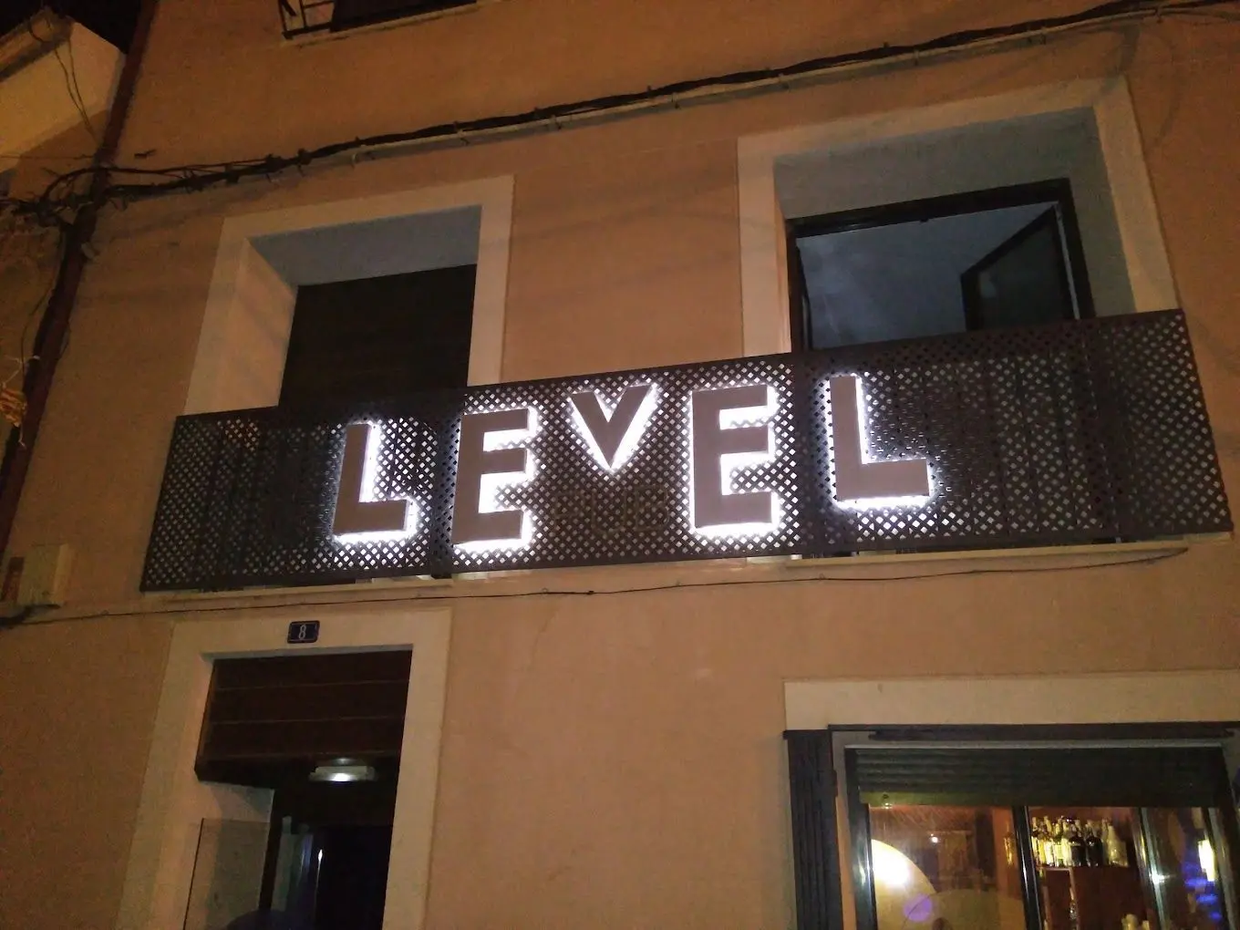 1 Pub Level