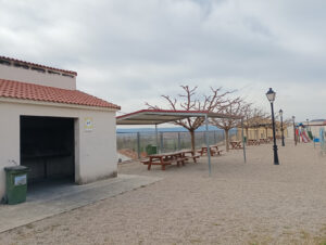 Merendero municipal de la piscina